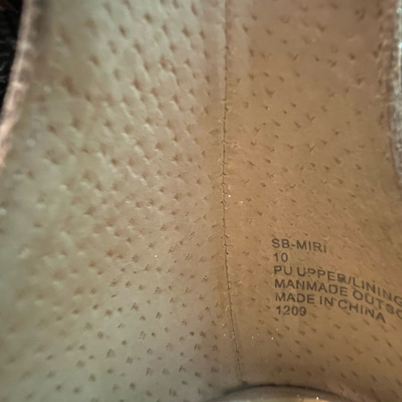 Betsy Johnson open toe heels - Picture 5 of 6